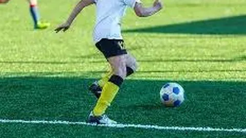 “欧盟公布第16轮针对俄制裁名单包含中企及人士，我国商务部敦促停止无理指责”